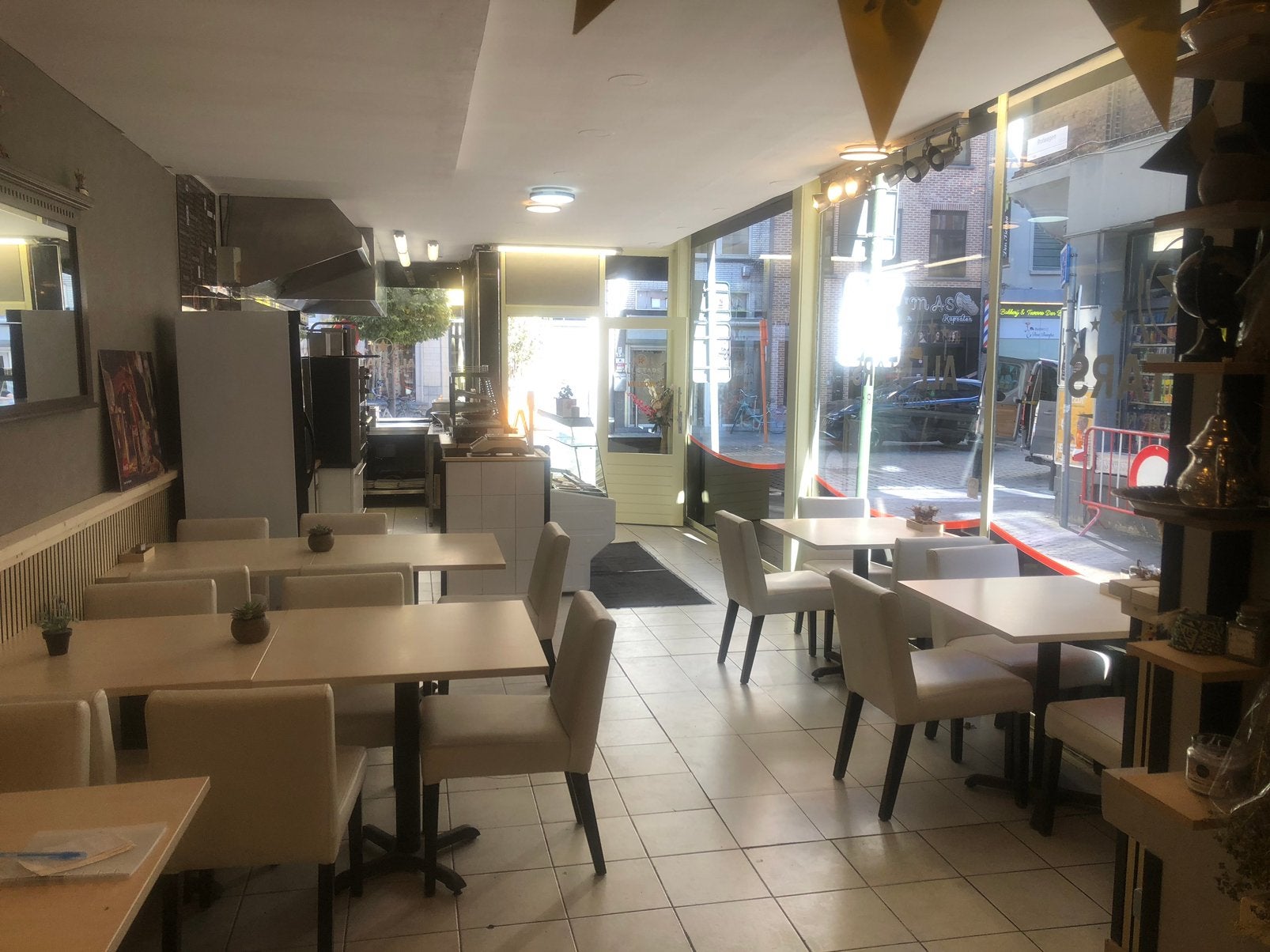 Doner Kebab Restaurant, Immo