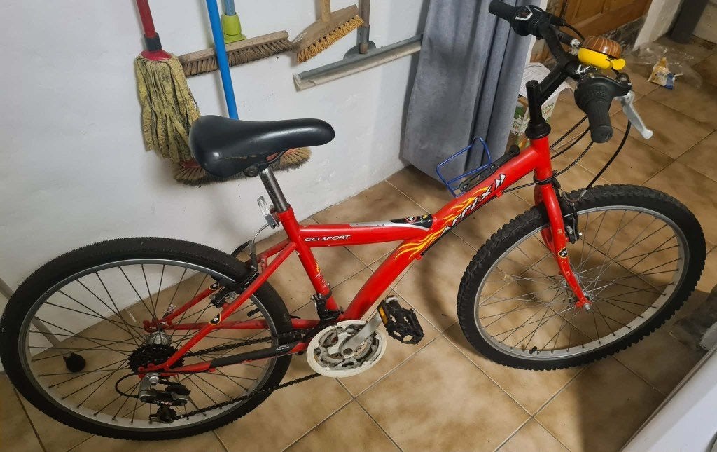 24 inch rode kinderfiets in goede staat, Ophalen, Gebruikt, 24 inch
