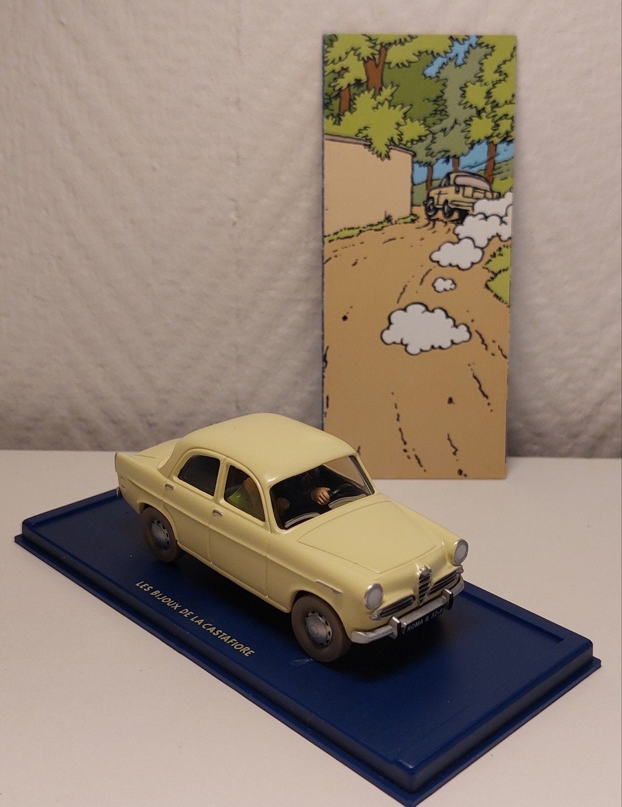 Voiture TINTIN Atlas 1/43 « L'Alpha des journalistes 1960 », Collections, Enlèvement ou Envoi, Tintin, Comme neuf, Statue ou Figurine