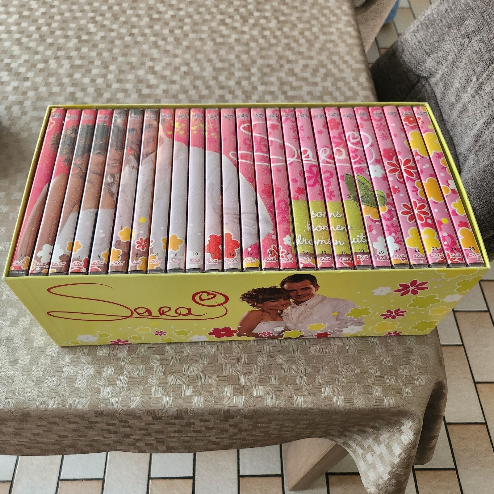 dvd box Sara, Ophalen, Zo goed als nieuw