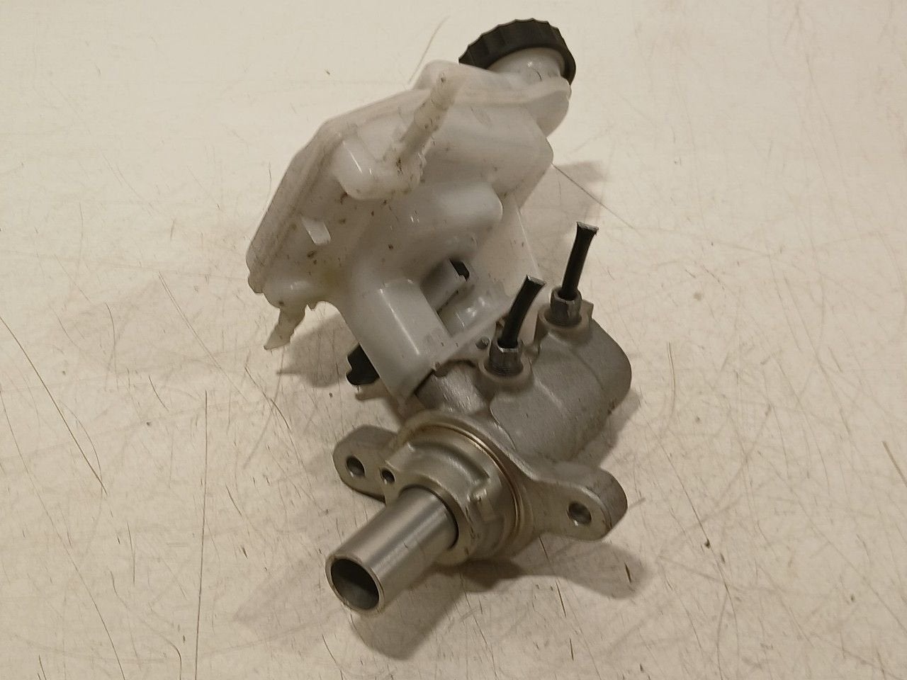 Hoofdrem cylinder Peugeot 3008, Onderdelen@venauto.nl, Van der Ven Autorecycling B.V., Gebruikt, Ettenseweg 76, 4706 PB Roosendaal, The Netherlands