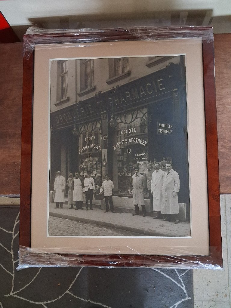 Groote Drogerij et Groote Pharmacie à Anvers, Enlèvement, Sous verre, Autres techniques, Paysage urbain