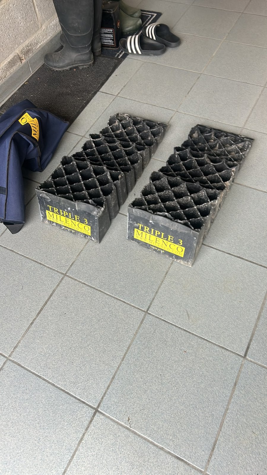 Oprijblokken triple 3, Ophalen, Zo goed als nieuw