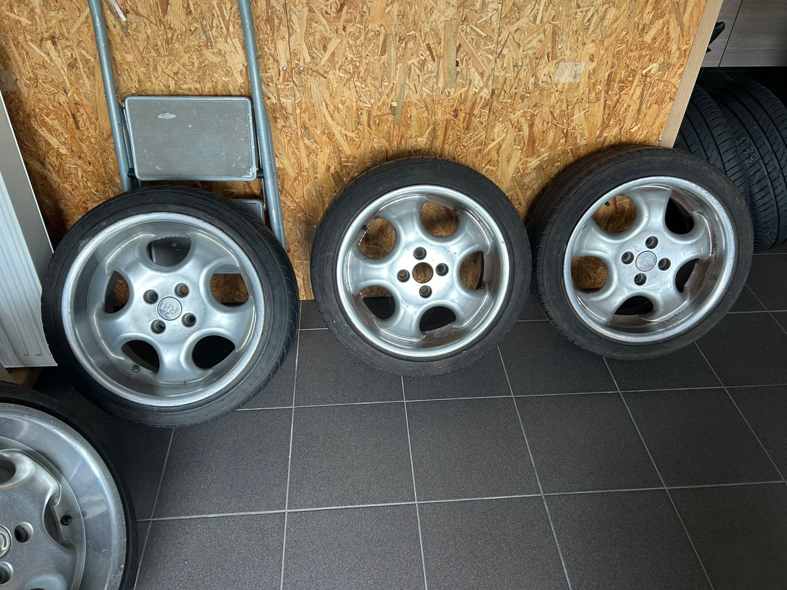 Oldschool RH cup wheels 16inch, Auto-onderdelen, Ophalen, Band(en)