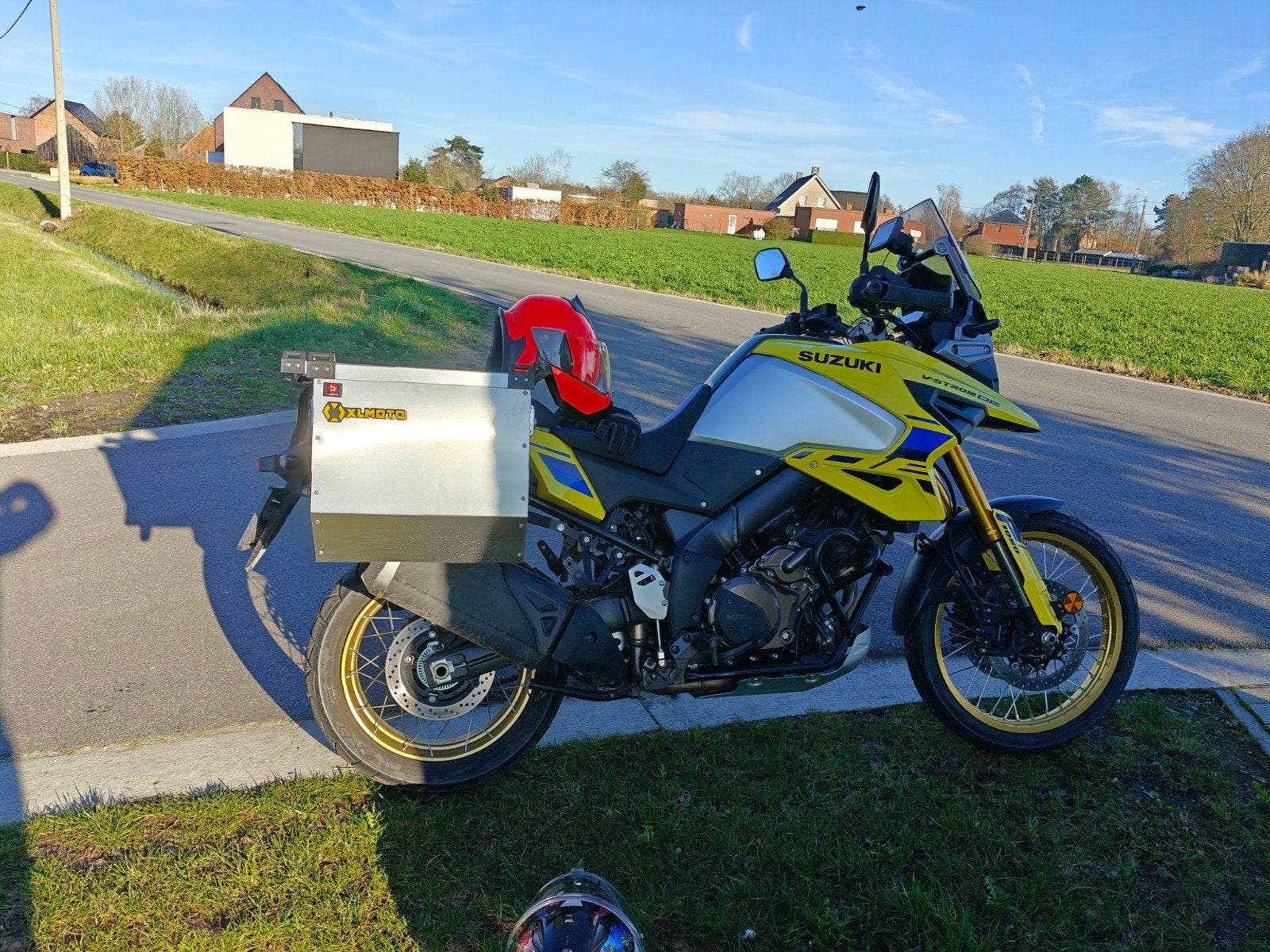 Suzuki V strom 1050 de 2023, Motoren, Ophalen