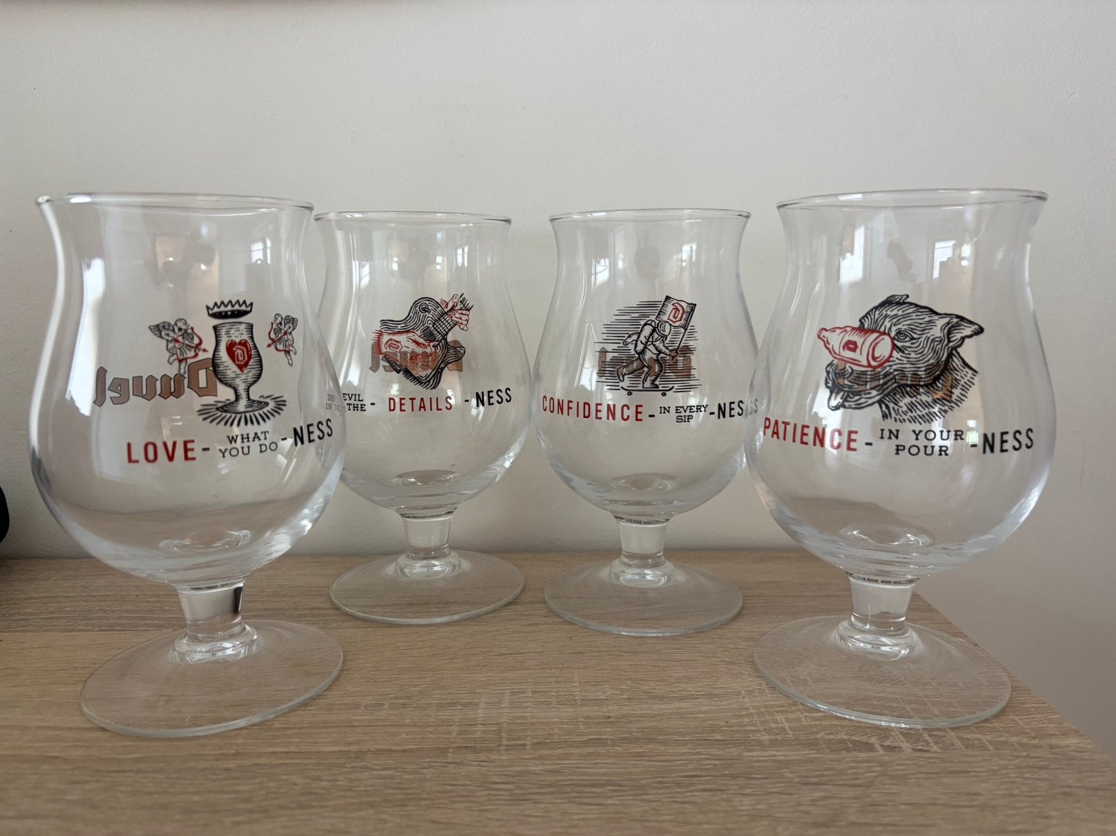 Duvel glazen Ness reeks volledig, Verzamelen, Biermerken, Ophalen, Zo goed als nieuw, Duvel