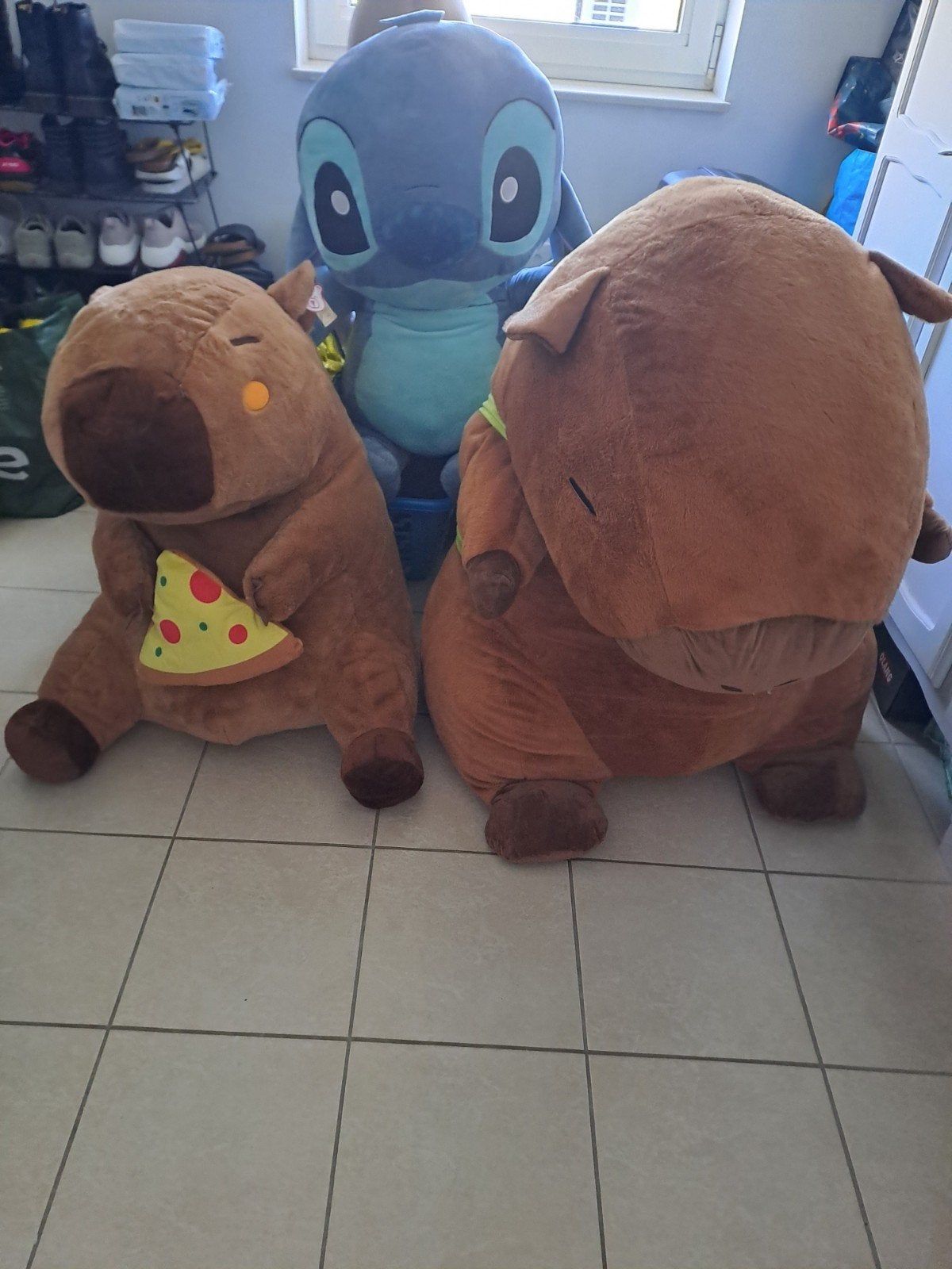 2 capybara en 1 stitch, Kinderen en Baby's, Speelgoed | Knuffels en Pluche, Ophalen, Nieuw, Met label