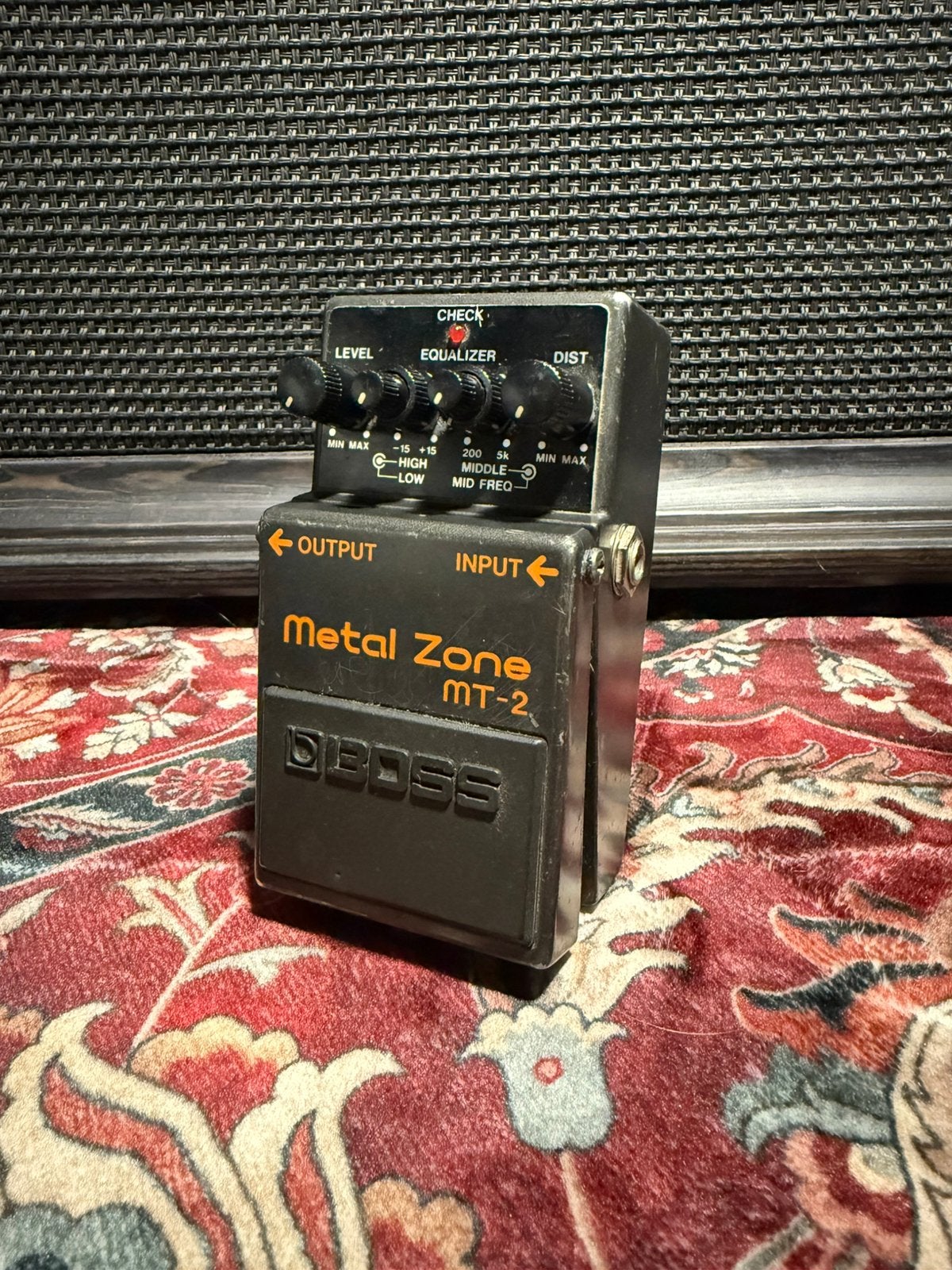 Zone métallique Boss MT-2 - Fabriqué à Taiwan - Porné sur, Enlèvement ou Envoi, Utilisé, Distortion, Overdrive ou Fuzz