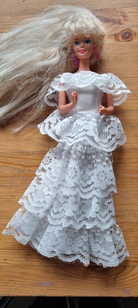 Barbie  met bruidskleed Mattel 1966, Enlèvement