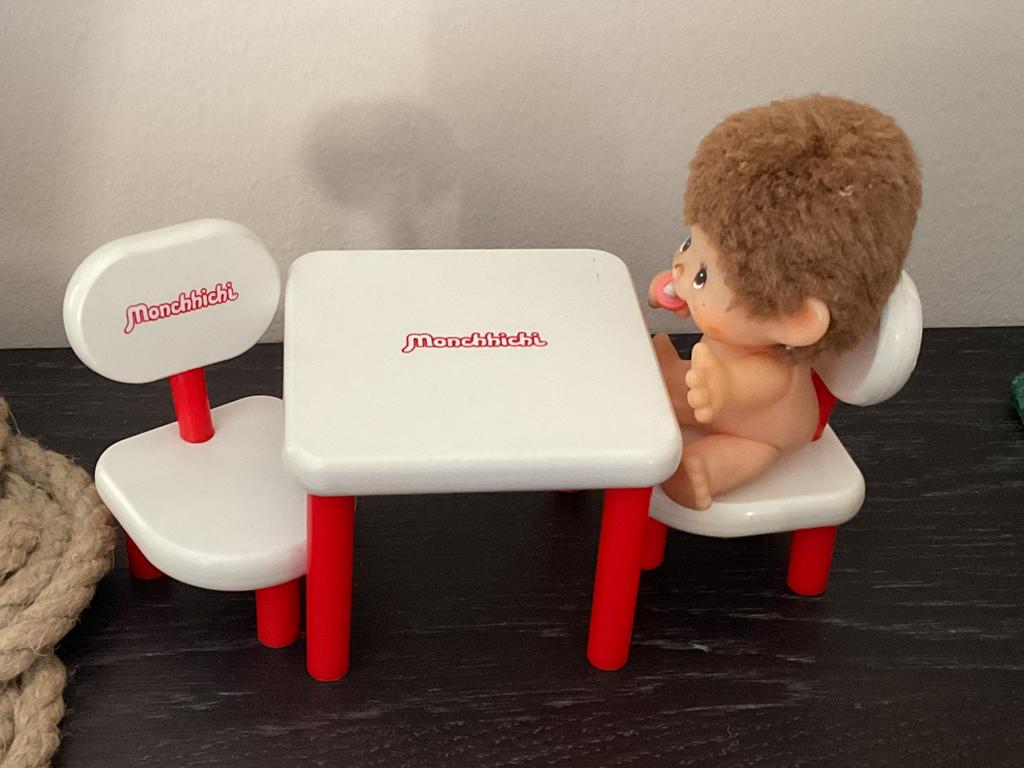 Mini Monchhichi + table + 2 chaises…. Vintage, Enlèvement, Comme neuf