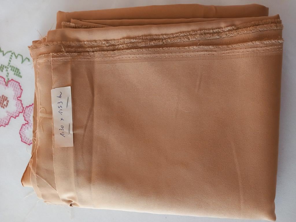Coupon tissus,  mousseline  - moutarde. 1.30x1.53 m, Enlèvement ou Envoi, Comme neuf