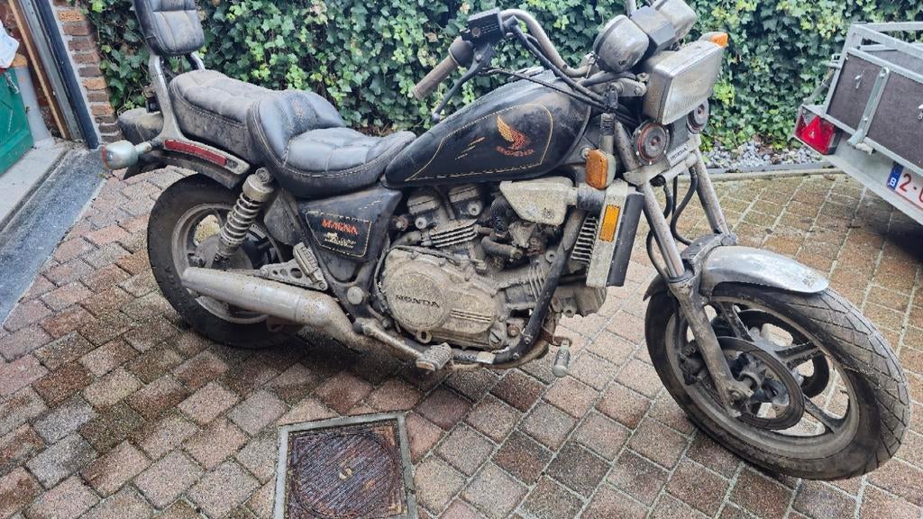 Honda Magna VT 700, Motoren, Particulier