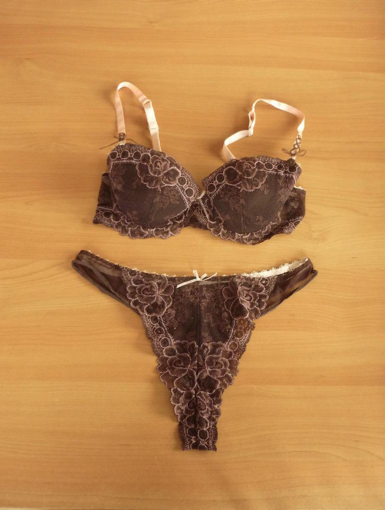Bruin-lichtroze kanten lingeriesetje BH beha en string 70B S, Enlèvement ou Envoi, Brun, Ensemble