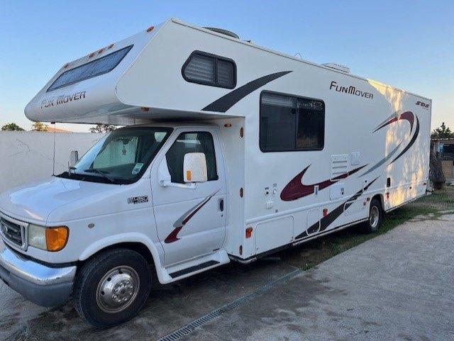 CAMPING CAR FORD E450, 8 mètres et plus, Toilette à cassette, Automatique, Particulier