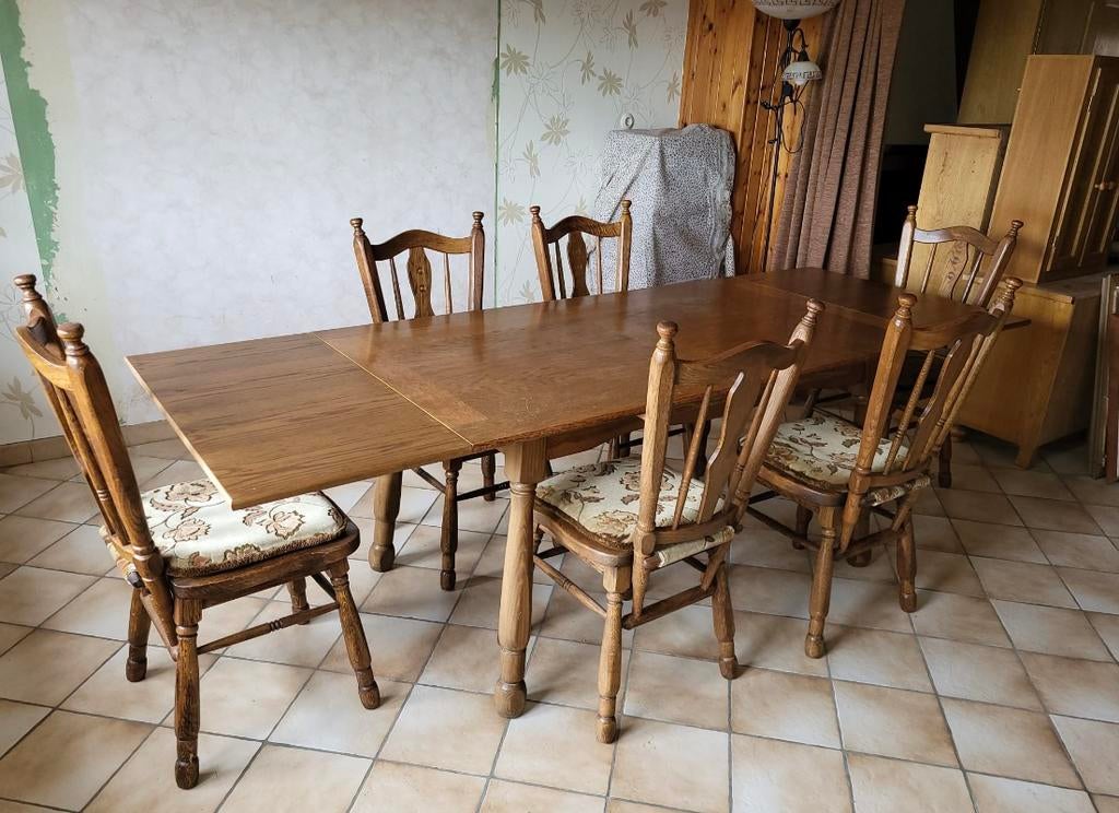 Table et chaises, Enlèvement, Chêne