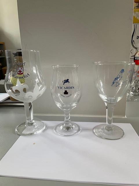 3 soorten glazen waarvan 1 uniek, Ophalen, Zo goed als nieuw, Bierglas
