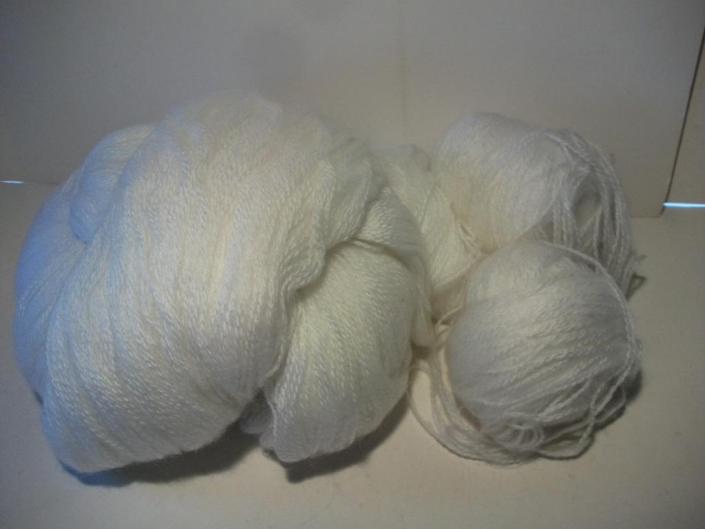 Breiwol - WIT - 300 gram, Ophalen of Verzenden, Zo goed als nieuw, Breien of Haken, Wol of Garen
