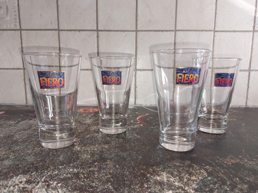 Martini fiero glaasjes, Ophalen of Verzenden, Zo goed als nieuw, Borrel- of Shotglas
