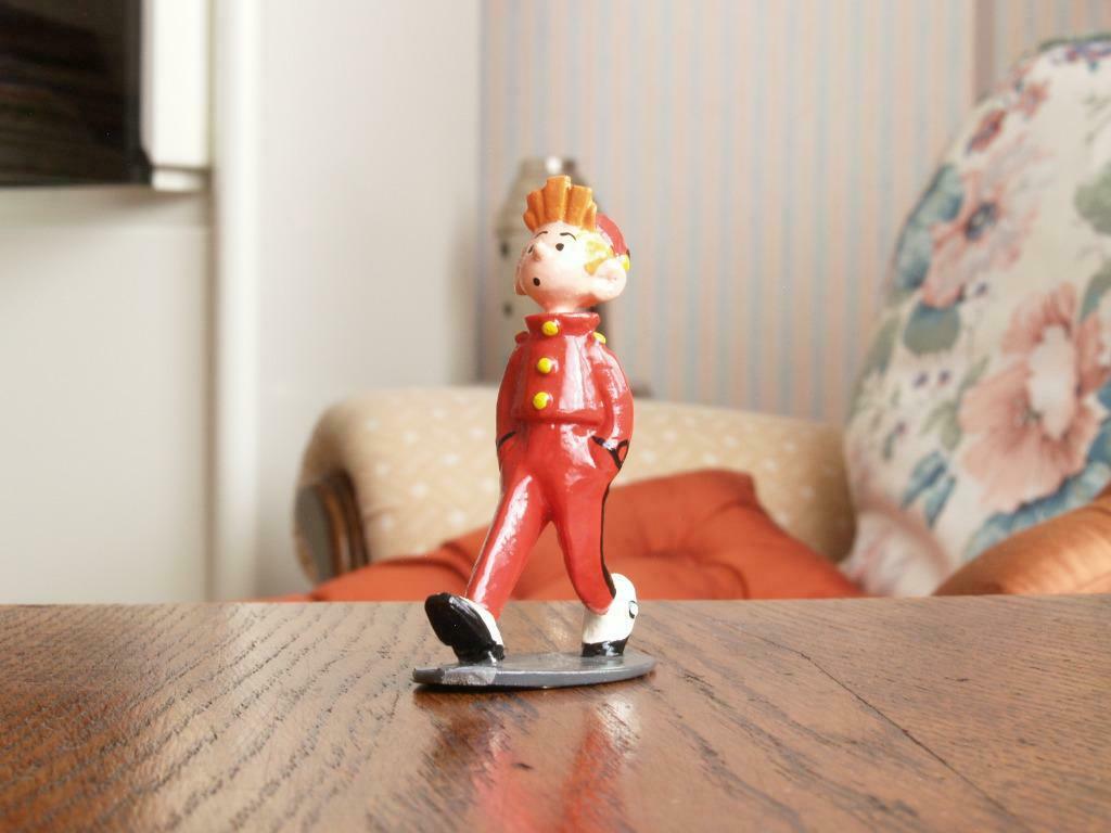 PIXI Spirou marchant, Enlèvement ou Envoi, Gaston ou Spirou, Utilisé, Statue ou Figurine
