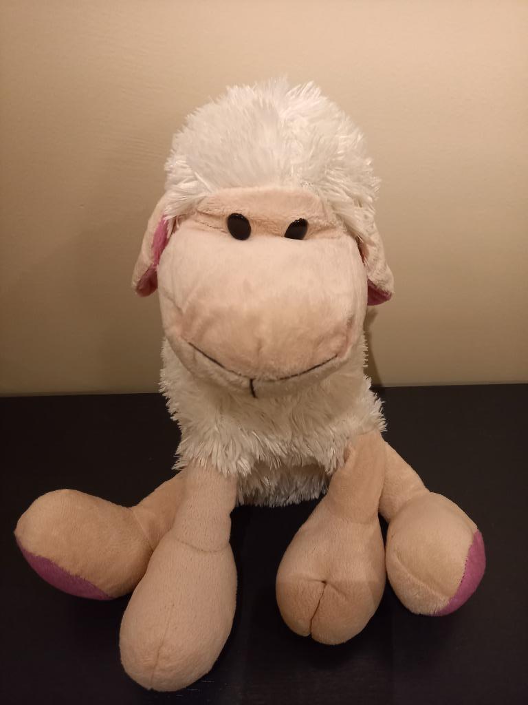 Leuke zachte knuffel in de vorm van een schaap, Ophalen of Verzenden, Nieuw, Overige typen