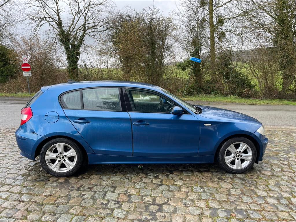 BMW 118D 5P M47 blauw 122ch mod 2007 clima ja17 ctok, Auto's, BMW, 122 kW, Zwart, 4 cilinders, Blauw