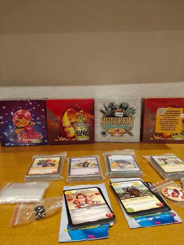 Munchkin Kaarten, Hobby en Vrije tijd, Verzamelkaartspellen | Overige, Zo goed als nieuw, Boosterbox, Ophalen of Verzenden