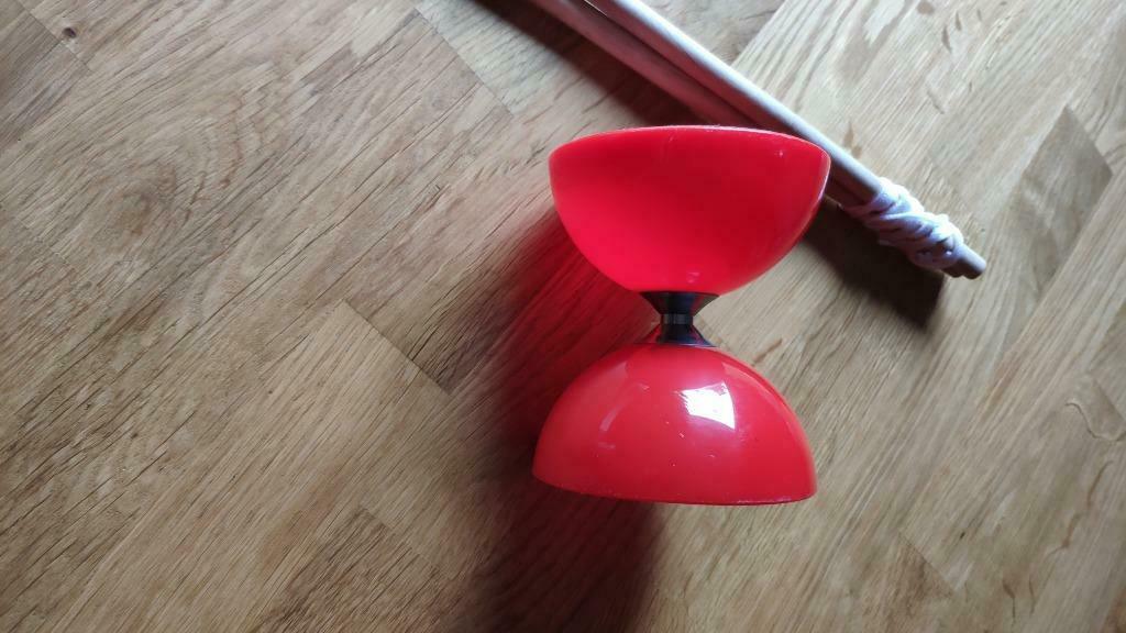 Rode diabolo - klaar voor uren spelplezier, Enlèvement ou Envoi, Neuf, Garçon ou Fille
