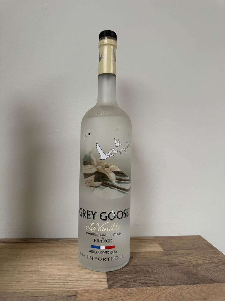 Vodka grey goose vanille, Verzamelen, Ophalen of Verzenden, Zo goed als nieuw