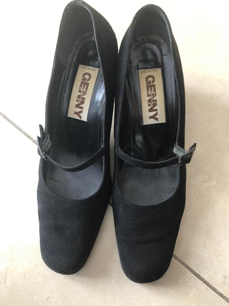 Chaussure en daim noir pointure 39, Enlèvement ou Envoi, Chaussures à haut talons, Comme neuf, Genny