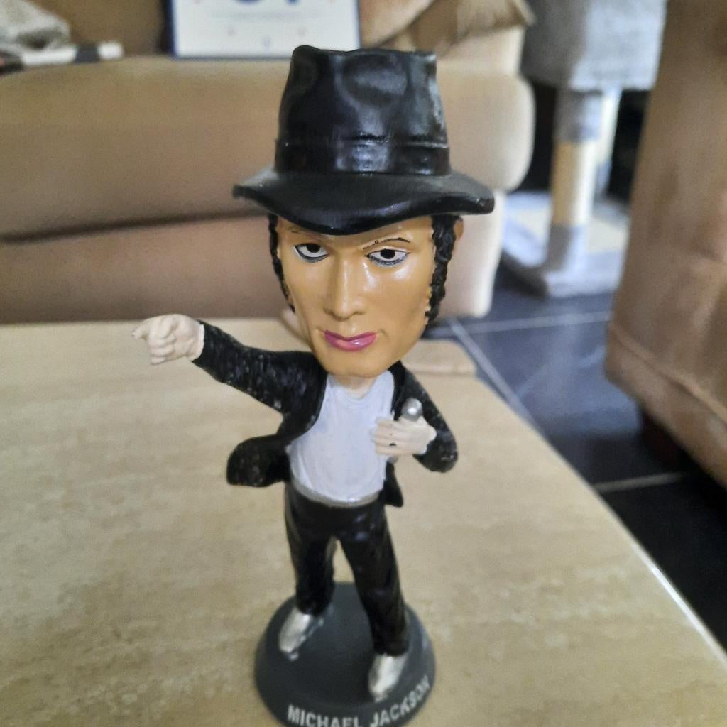 Michael Jackson beeldje . 20 cm hoog, Kinderen en Baby's, Speelgoed | Actiefiguren, Nieuw, Ophalen of Verzenden