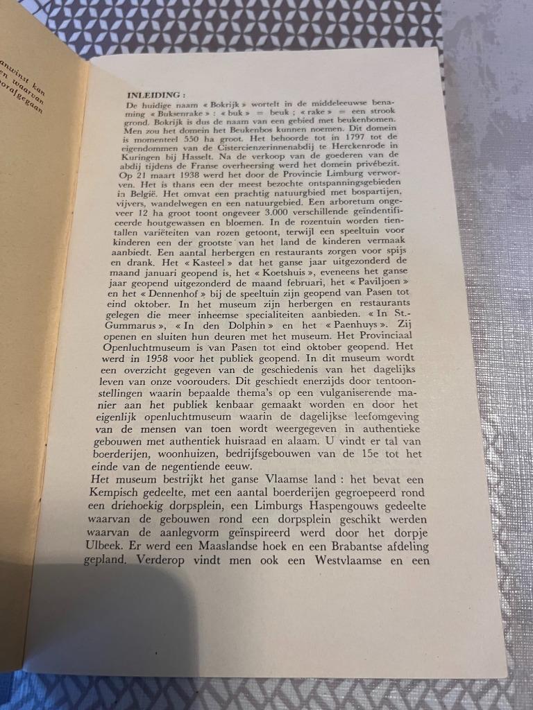 Beknopte gids van het Vlaamse openluchtmuseum in het Limburg, Boeken, Dr. Jozef Weyns, Ophalen of Verzenden, 20e eeuw of later