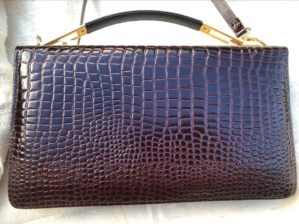 Handtas van imitatie krokodillenleer, Handtassen en Accessoires, Tassen | Damestassen, Zo goed als nieuw, Handtas