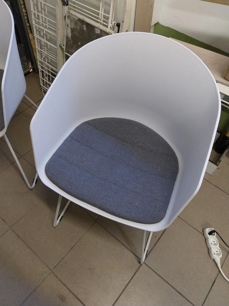 stoelen, Enlèvement
