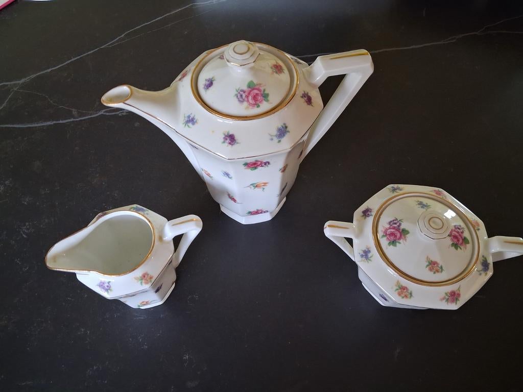 Service à café porcelaine Lourioux, Utilisé, Porcelaine