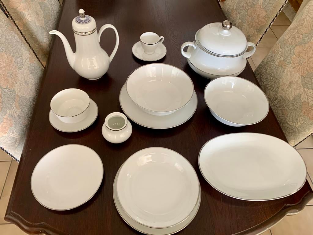 Prachtig en tijdloos porseleinen servies, Antiek en Kunst, Antiek | Servies compleet, Ophalen