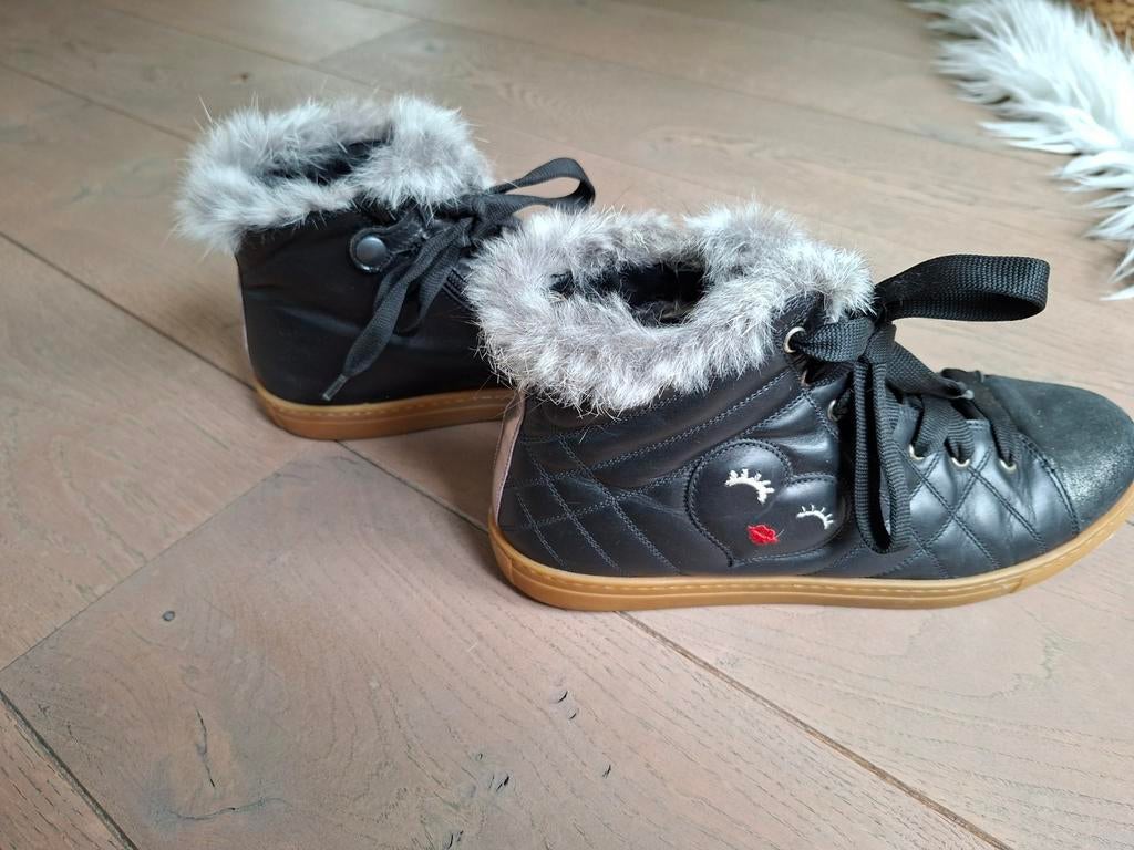 Maat 40 : lederen schoenen Rondinella nieuwstaat, Enfants & Bébés, Vêtements enfant | Chaussures & Chaussettes, Enlèvement ou Envoi