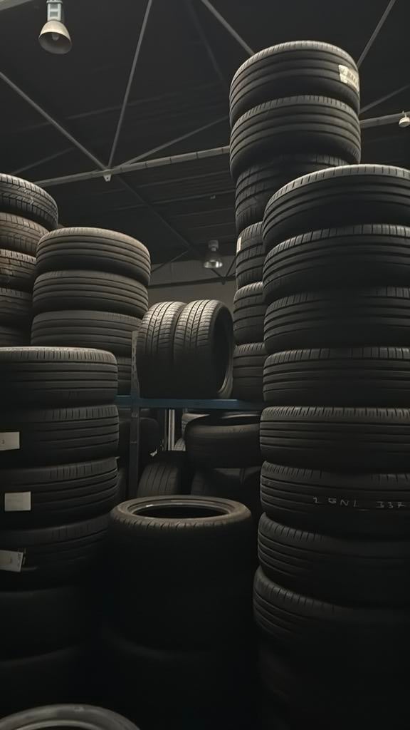 Pneus Occasion/Neufs/Géométrie 3D, Pneus été, Autres dimensions, Pneu(s), Enlèvement