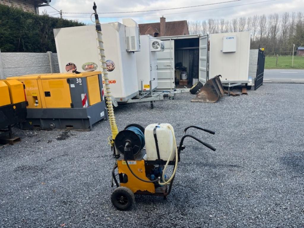 PULVERISATEUR DE VIGNES ELECTIQUE A MAT TELESCOPIQUE, Articles professionnels, Agriculture | Outils, Enlèvement, Autre, Autres types