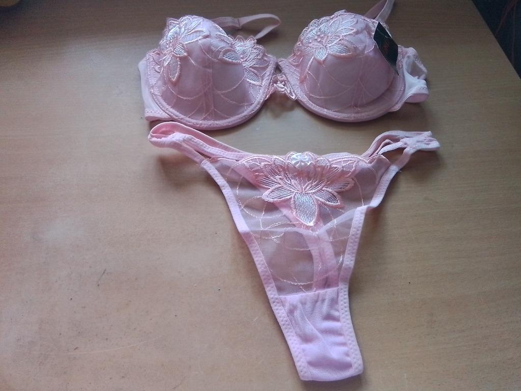 Roze bh setje 95B nieuw, ANDERE, Verzenden, Roze, Setje