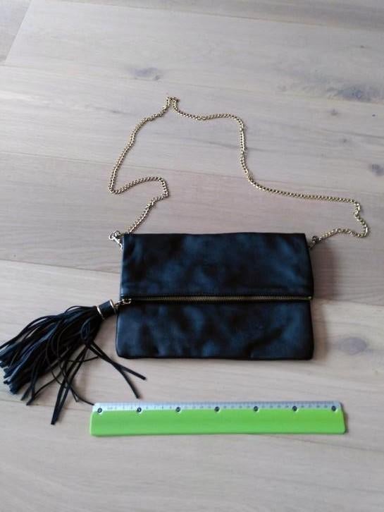 Nieuw: Zwarte schoudertas/clutch met gouden ketting van H&M, Ophalen, Nieuw