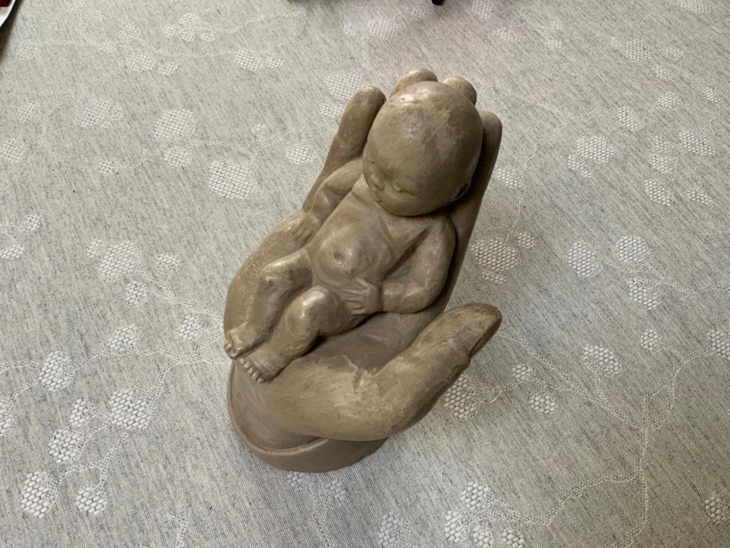 Sculpture en terre cuite de Mat Wanders - main et bébé, Enlèvement ou Envoi, Comme neuf