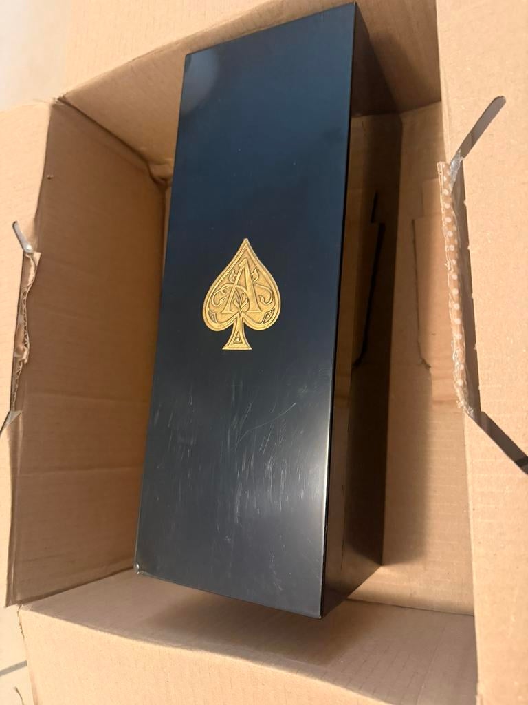 Golden bottle Armand de brignac, Enlèvement ou Envoi, Pleine, Comme neuf, Champagne