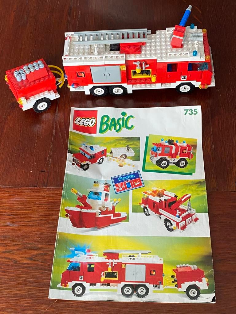 Lego 735 Basic Building set met o.a. 9v brandweerwagen, Ophalen of Verzenden, Gebruikt, Complete set, Lego