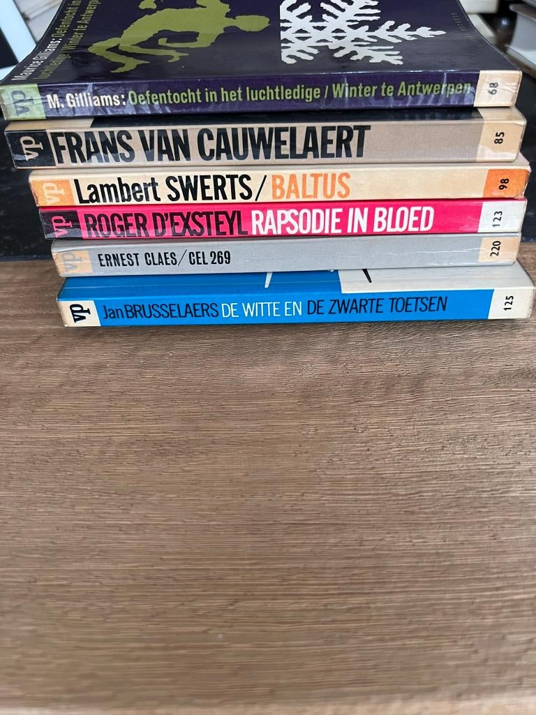 Pakketje Vlaamse Pockets, 6 stuks *Brusselaers, Claes, Gilli, Ophalen of Verzenden, Gelezen, Nederland