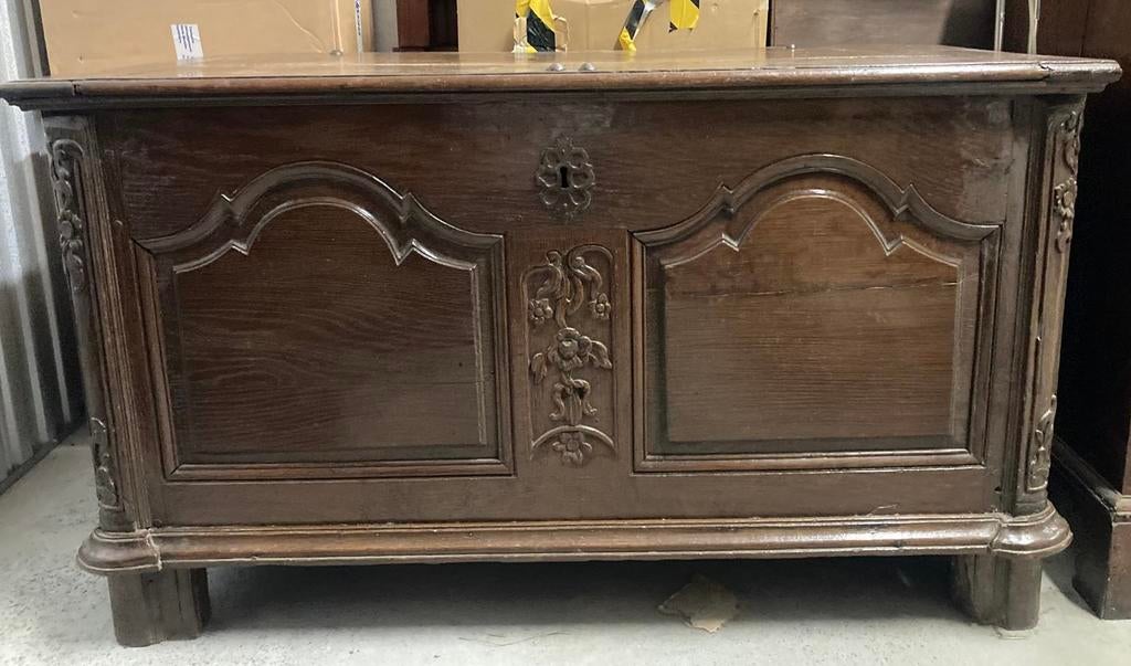 Oude Gebeeldhouwde Massief Eikenhouten Kist, 100 à 150 cm, Comme neuf, Enlèvement, 50 à 75 cm
