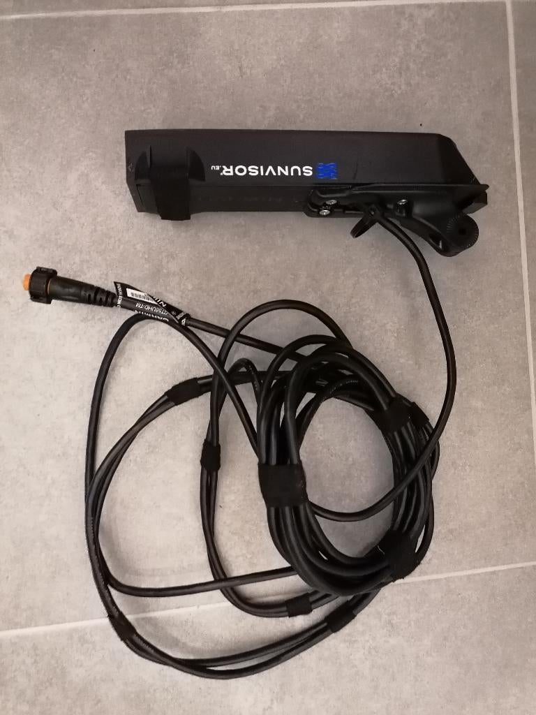 Garmin gt56uhd met sunvisor beschermkap, Watersport en Boten, Ophalen of Verzenden, Zo goed als nieuw