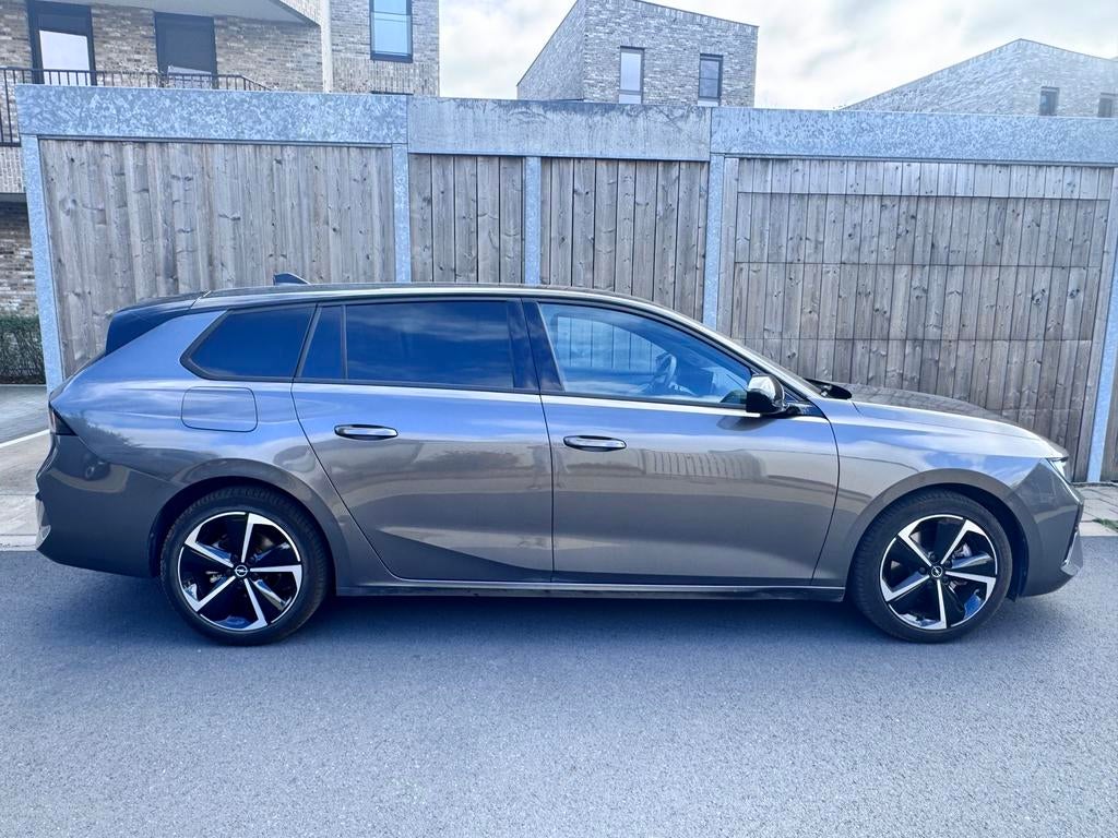 Opel Astra Sports Tourer GS - automaat - 12.000km / 1,5j oud, 1199 cc, Parkeersensor, Leder en Stof, 96 kW
