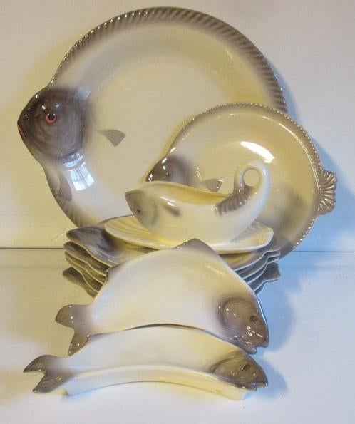 assiettes de pêche anciennes Waechtersbach + table d'appoint, Envoi