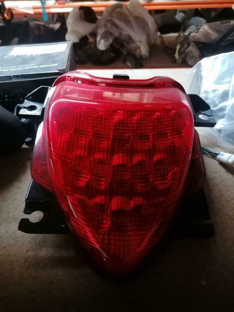 Feu arrière d'origine Suzuki M1800R / VZR1800 INTRUDER, Motos, Enlèvement ou Envoi, Utilisé