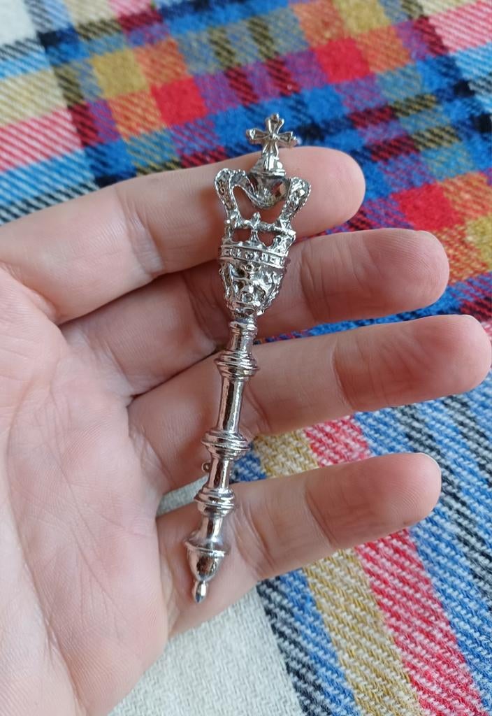 Broche en forme de sceptre, Bijoux, Sacs & Beauté, Broches, Enlèvement ou Envoi, Argent, Argent